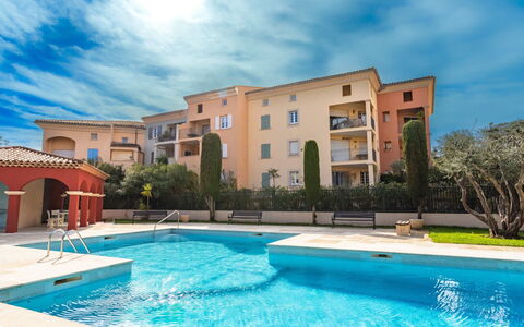 Saint-Tropez 540: Water, Sky, Building, Plant, Property, Swimming Pool, Azure, Tree, Window, House