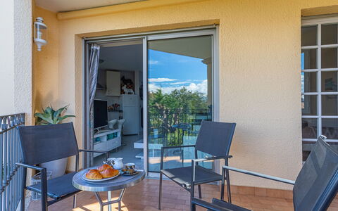 Le Clos Sainte Anne: Residential Area, Shrub, House, Garden, Home, Land Lot, Roof, Shade, Lawn