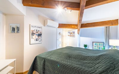 Accommodation:&nbsp;Le Clos Sainte Anne 540.1