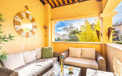 Accommodation:&nbsp;Le Clos Sainte Anne 540.1