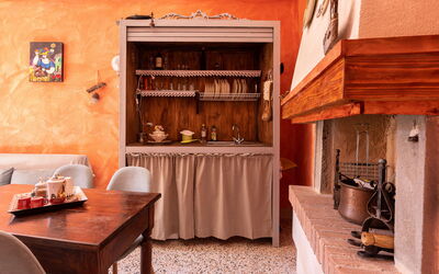 Accommodation:&nbsp;Casa Dell'Arco 350.3
