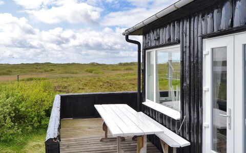 Sohvi - 450M from the Sea: Hardwood, Plank