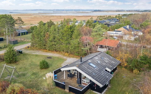 Alvy - 200M from the Sea: Wood, Home, Porch, Deck, Hardwood, Roof, Wood Stain, Wood Flooring, Eco Hotel
