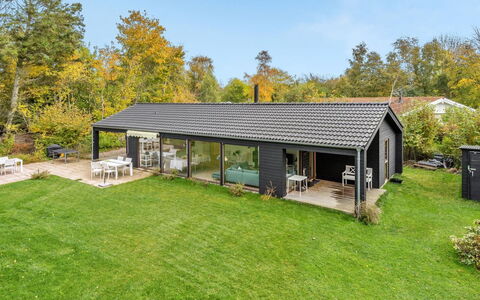 Aino - 1Km from the Sea