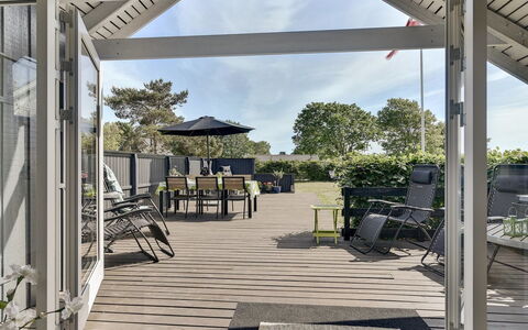 Herbert - 1Km from the Sea: Architecture, Roof, Home, Composite Material, Daylighting, Siding, Driveway