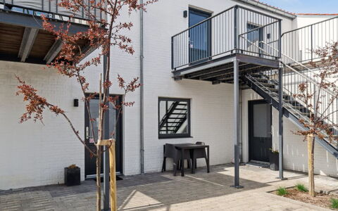 Monia - 20M from the Sea: Architecture, Roof, Home, Composite Material, Daylighting, Siding, Driveway