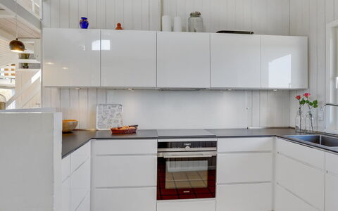 Rauli - 50M from the Sea: Kitchen, Kitchen Appliance, Flooring, Countertop, Cabinetry, Interior Design, Wood, Floor, Major Appliance, Wood Flooring