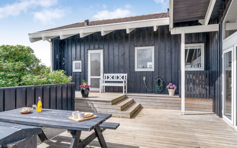 Rauli - 50M from the Sea: Wood, Home, Porch, Deck, Hardwood, Roof, Wood Stain, Wood Flooring, Eco Hotel