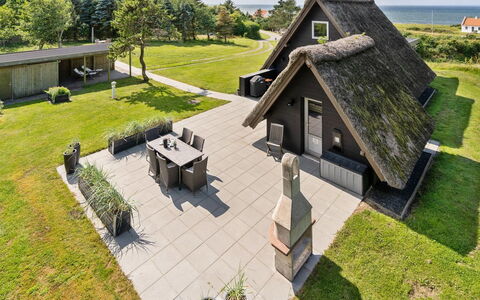 Aranja - 300M to the Fjord: Blue, Shrub, Cottage, Groundcover, Garden, Estate, Shade, Landscaping, Farmhouse, Eco Hotel
