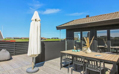 Frederik - 250M from the Sea