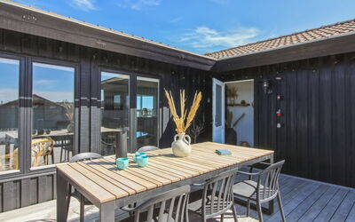 Frederik - 250M from the Sea