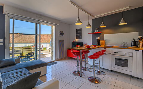 Kermarine: Plant, Furniture, Building, Property, Table, Chair, Shade, Window, Interior Design, Lighting