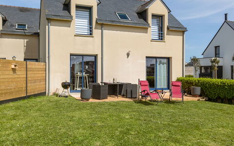 Portsall Paradise: Plant, Furniture, Building, Property, Table, Chair, Shade, Window, Interior Design, Lighting