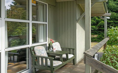 Arnia - 30Km from the Sea: Home, Cottage, Porch, Hardwood, Siding, Deck, Shade, Plank, Estate, Garden Buildings