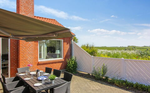 Kiersten - 5Km from the Sea: Residential Area, Roof, Suburb, Driveway, Estate, Chimney