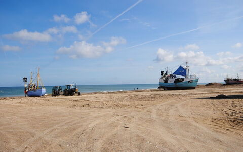 Tamika - 950M from the Sea: Sky, Blue, Beach, Sea, Cloud, Coast, Sand, Shore, Ocean, Boat
