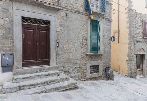 La Terrazza Sulla Valle: Window, Building, Wood, Door, Neighbourhood, Road Surface, Brick, Facade, Flooring