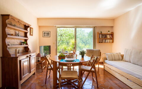 Montfleuri: Furniture, Table, Plant, Wood, Chair, Interior Design, Houseplant, Living Room, Floor, Flooring