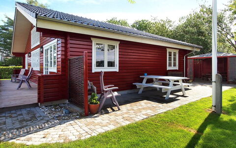 Salme - 100M from the Sea: Blue, Shrub, Cottage, Groundcover, Garden, Estate, Shade, Landscaping, Farmhouse, Eco Hotel