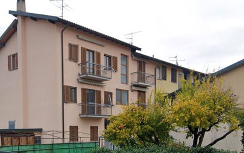 Il Castello: Property, Furniture, Comfort, Wood, Table, Television, Flooring, Interior Design, Floor, Architecture