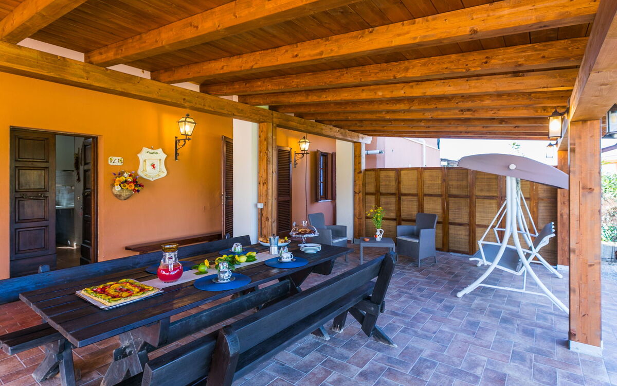Accommodation:&nbsp;La Casina 650.3