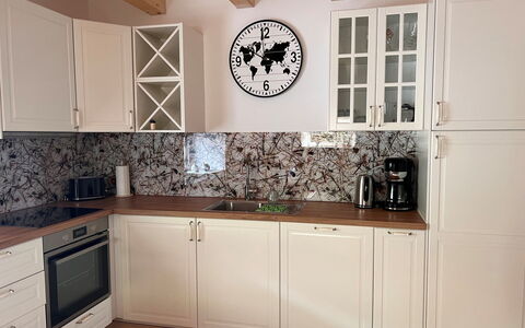Hettegg Lehen: Cabinetry, Property, Countertop, Wood, Interior Design, Architecture, Kitchen, Building, Floor, Flooring