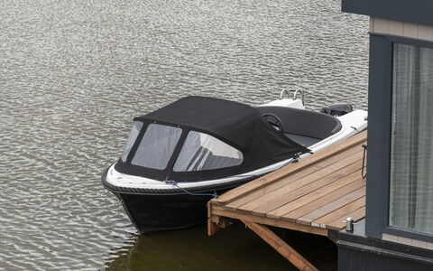 Harboursuite 2 Incl. Motorboot: Water, Boat, Vehicle, Watercraft, Boats And Boating--Equipment And Supplies, Naval Architecture, Lake, Wood, Dock, Building