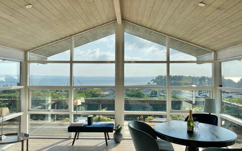 Frithger - 300M from the Sea: Interior Design, Ceiling, Flooring, Floor, Furniture, Chair, Apartment, Living Room, Glass, Resort