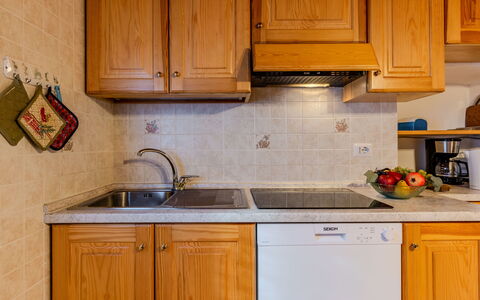 Maria: Kitchen, Kitchen Appliance, Countertop, Cabinetry, Kitchen Sink, Major Appliance, Wood, Sink, Plumbing Fixture, Furniture