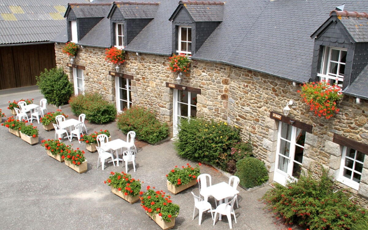 Accommodation:&nbsp;Le Belhem 100.2