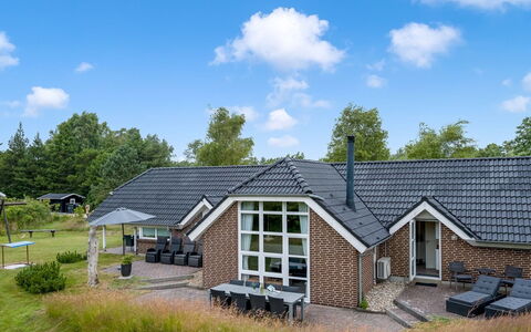 Annlis - 4Km from the Sea: Cottage, Shed, Hut, Farmhouse, Prairie, Shack, Barn, Log Cabin, Garden Buildings