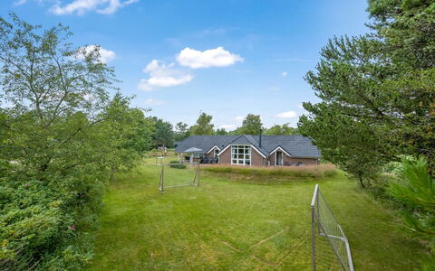 Annlis - 4Km from the Sea: Cottage, Shed, Hut, Farmhouse, Prairie, Shack, Barn, Log Cabin, Garden Buildings