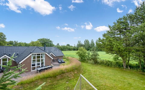 Annlis - 4Km from the Sea: Grass, Cottage, Home, Land Lot, Roof, Rural Area, Lawn, Groundcover, Garden