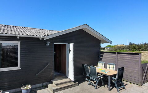Mira - 375M from the Sea: Cottage, Shed, Hut, Farmhouse, Prairie, Shack, Barn, Log Cabin, Garden Buildings