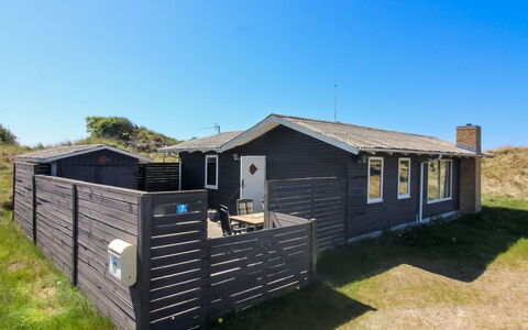 Mira - 375M from the Sea: Cottage, Shed, Hut, Farmhouse, Prairie, Shack, Barn, Log Cabin, Garden Buildings