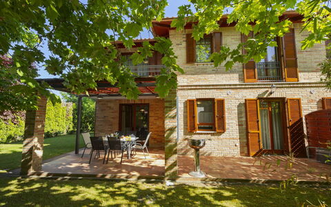 Toscana: House, Home, Residential Area, Architecture, Door, Cottage, Estate, Lawn, Garden, Shade
