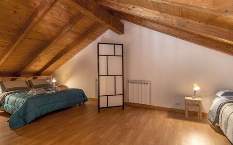 Alcunché: Building, Furniture, Property, Comfort, Wood, House, Interior Design, Hall, Living Room, Flooring