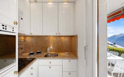 Accommodation:&nbsp;Marigny Dent-Blanche 9-8 602.1