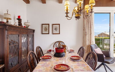 Accommodation:&nbsp;Marigny Dent-Blanche 9-8 602.1