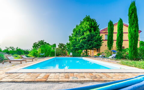 Casa Bellavista: Sky, Plant, Water, Building, Daytime, Property, Azure, Swimming Pool, Architecture, Tree