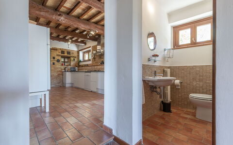 Casa Bellavista: Sink, Property, Tap, Building, Plumbing Fixture, Mirror, Wood, Interior Design, Architecture, Bathroom