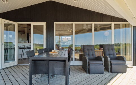 Garbine - 400M from the Sea: Blue, Shrub, Cottage, Groundcover, Garden, Estate, Shade, Landscaping, Farmhouse, Eco Hotel