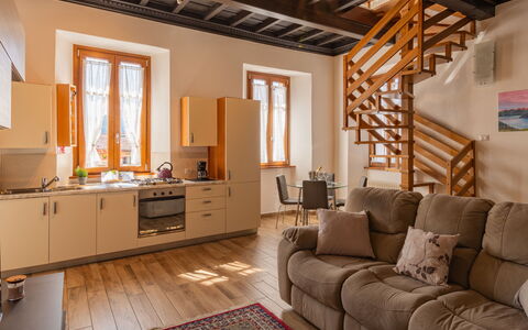 Tremezzina 606: Cabinetry, Property, Furniture, Couch, Window, Countertop, Sink, Wood, Interior Design, Architecture