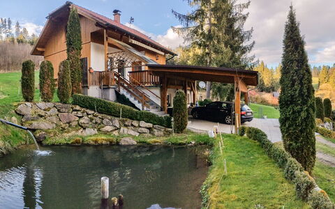 Reiter: House, Roof, Home, Cottage, Shrub, Architecture, Rural Area, Garden, Estate
