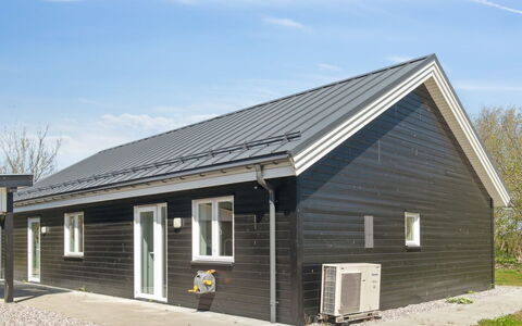 Hidde - 200M from the Sea: Ceiling, Flooring, Interior Design, Floor, Composite Material, Furniture, Resort, Hotel, Design, Daylighting