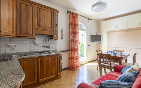 Paradiso tra Gli Ulivi: Cloud, Plant, Sky, Property, Building, Window, Tree, Land Lot, Table, House