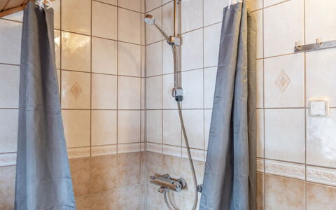 Jokiniitty 2: Flooring, Plumbing Fixture, Floor, Bathroom, Plumbing, Interior Design, Tap, Shower, Room, Shower Head