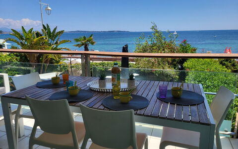 Accommodation:&nbsp;Cannes Bay 615.3