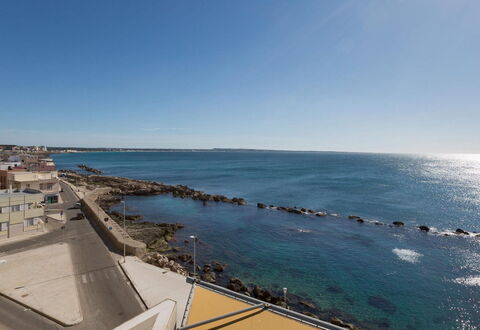 Suite Le Vele: Blue, Water, Body Of Water, Horizon, Sea, Coast, Coastal And Oceanic Landforms, Ocean, Shore, Beach