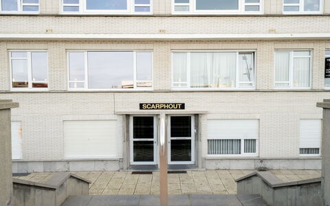 Blankenberge 152: Daytime, Window, Building, Neighbourhood, Material Property, Residential Area, Door, Facade, Real Estate